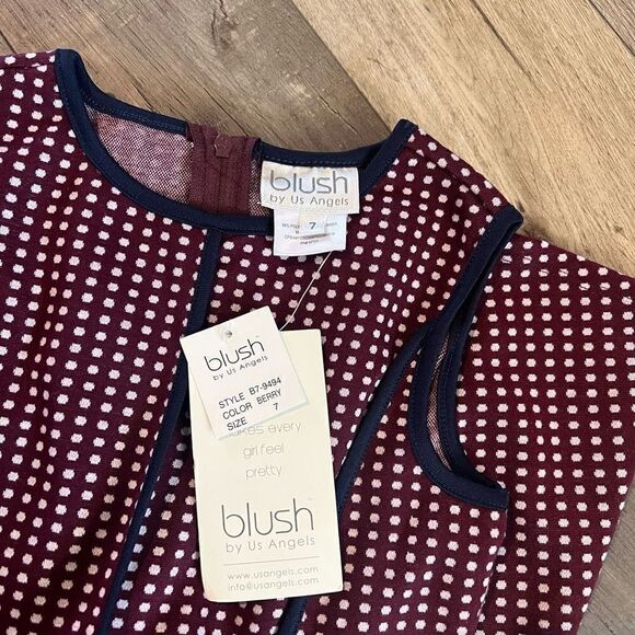 Us Angels Girl's Dotted
Jacquard Dress Wine Size 7 - Picture 5 of 6